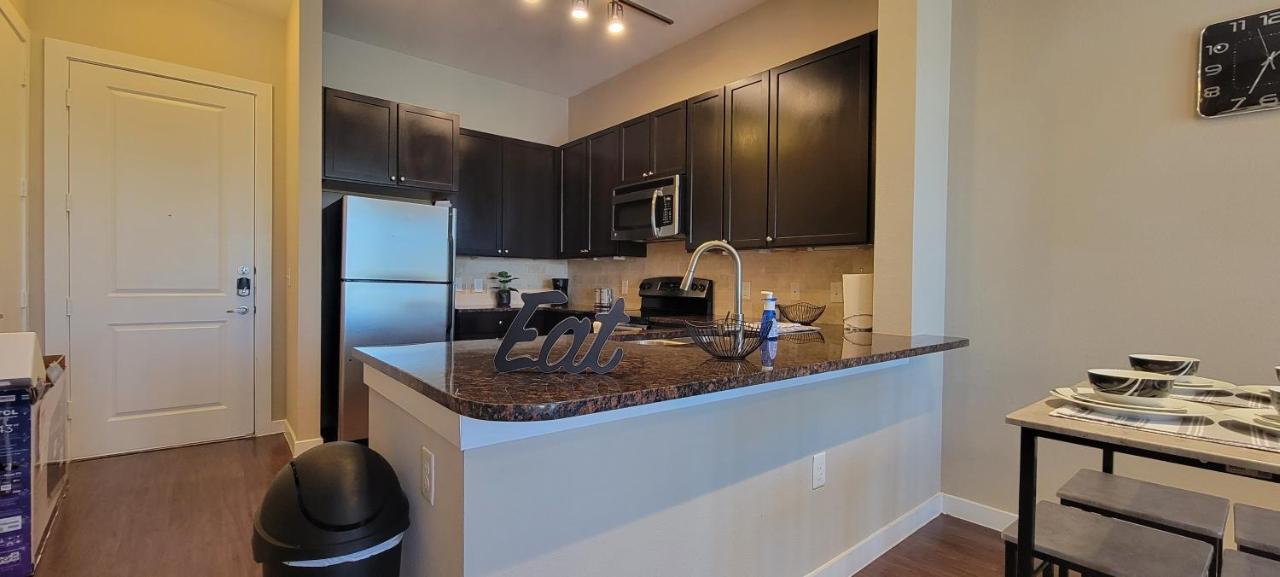 Luxury 1Br Condo Wbalcony - Galleriariver Oak Houston Exterior photo